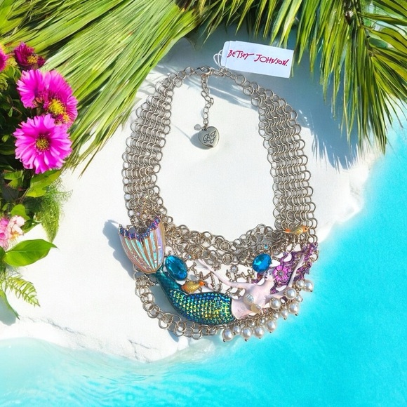 🌊✨ Betsey Johnson Rare Pearl Mermaid Statement Frontal Necklace ✨🌊 - Picture 1 of 9
